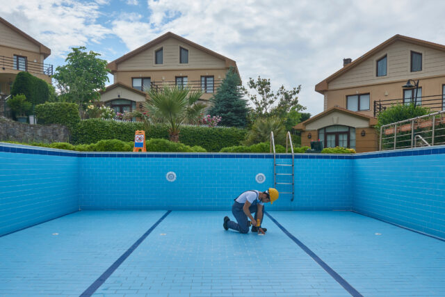 Why Local Custom Pool Builders Are the Best Choice